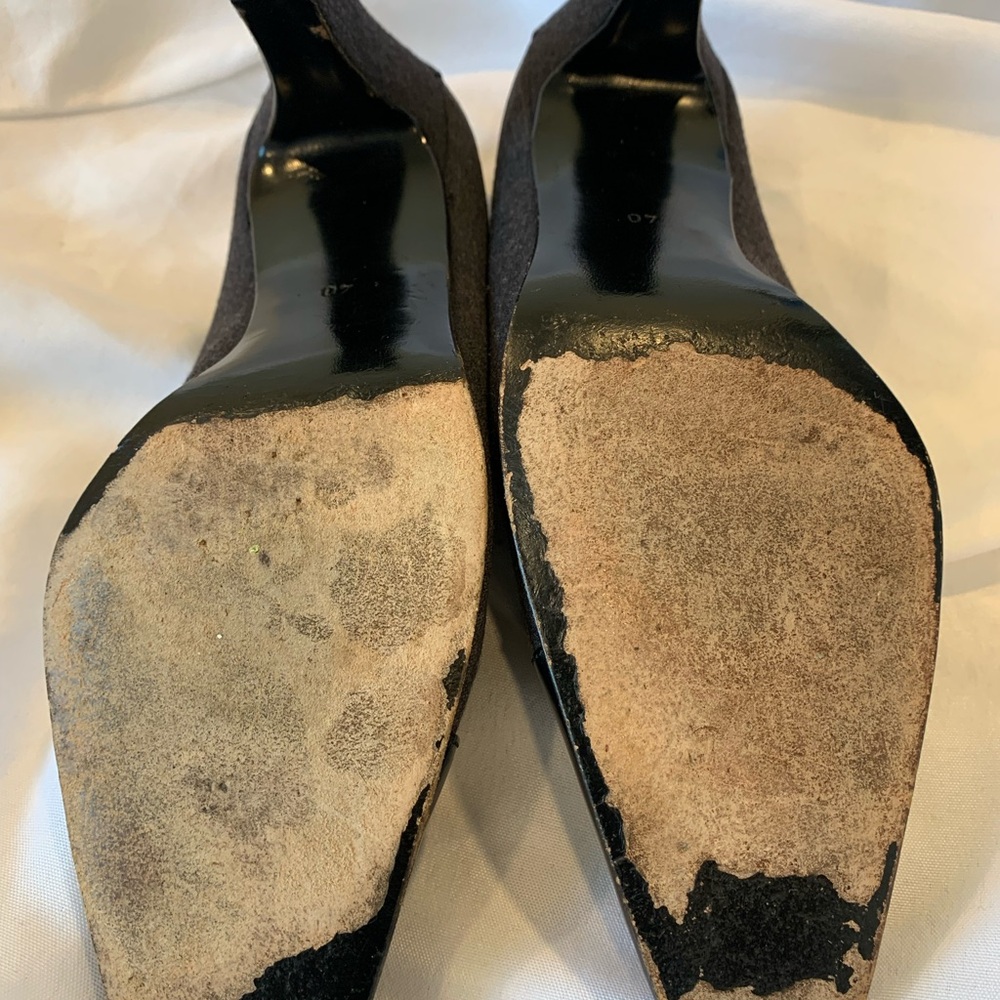 INQUIRIES. Dior Black Two-Tone Pumps with Patent Toe. 40-French. 9.5 US - Picture 4 of 4
